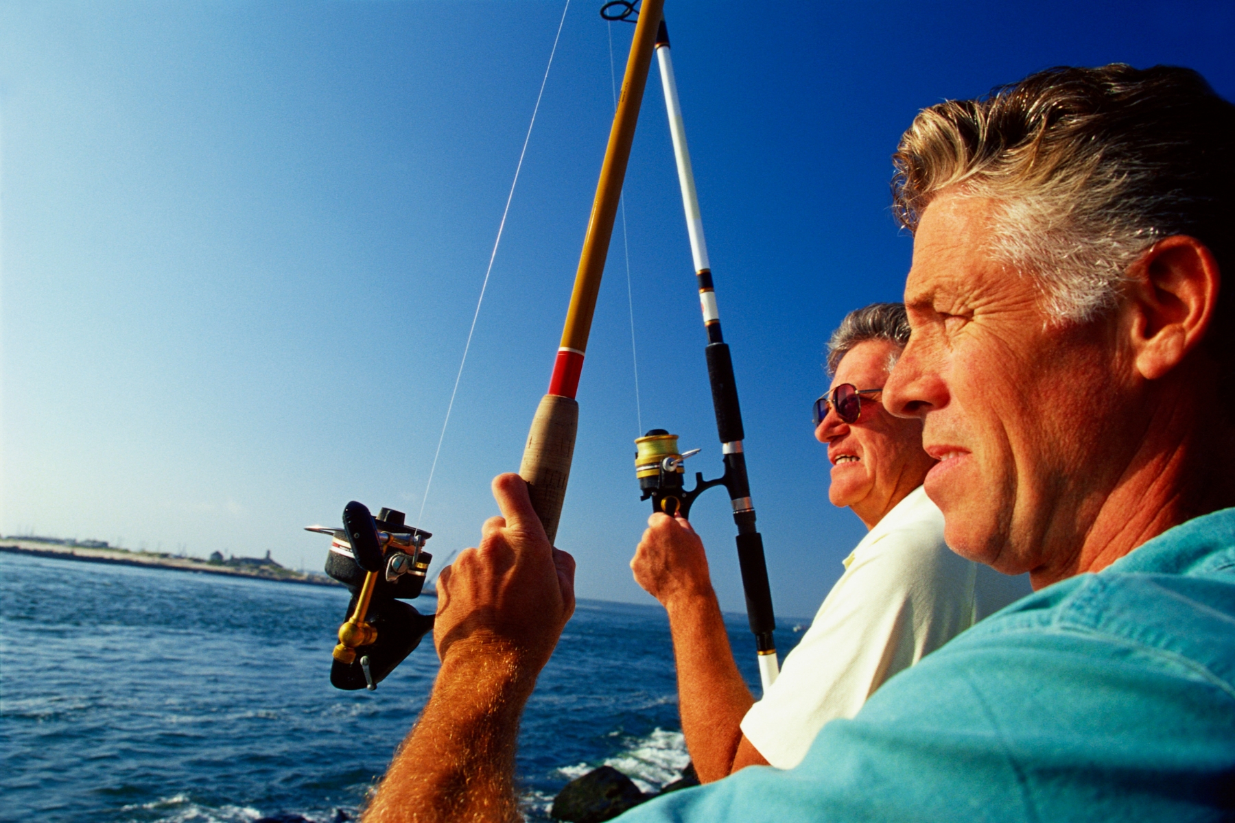 Saiba como escolher o melhor molinete para pesca de praia. Dicas e características essenciais para uma experiência de pesca bem-sucedida.