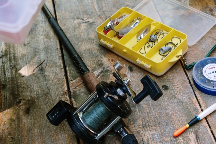 Aprenda como escolher varas para carretilha analisando tipo de pesca, ação, libragem, material, peixe-alvo e custo-benefício ideal.