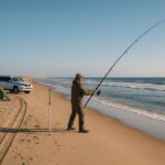 Dicas infalíveis para pescar peixe de mar nas praias do sul com mais sucesso, usando iscas certas, pontos estratégicos e equipamentos ideais.