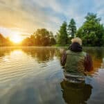 Descubra como melhorar a recuperação muscular após pesca esportiva com Ozenvitta, alimentação, hidratação e técnicas de recuperação eficazes.