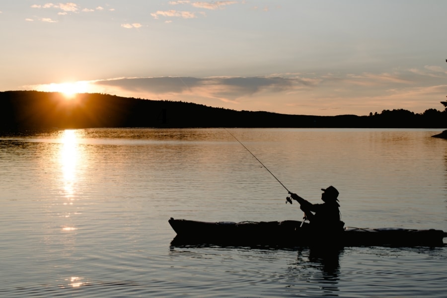 10 melhores caiaques de pesca 2025. Veja reviews completos, tabela comparativa e escolha o modelo ideal para estabilidade e desempenho.