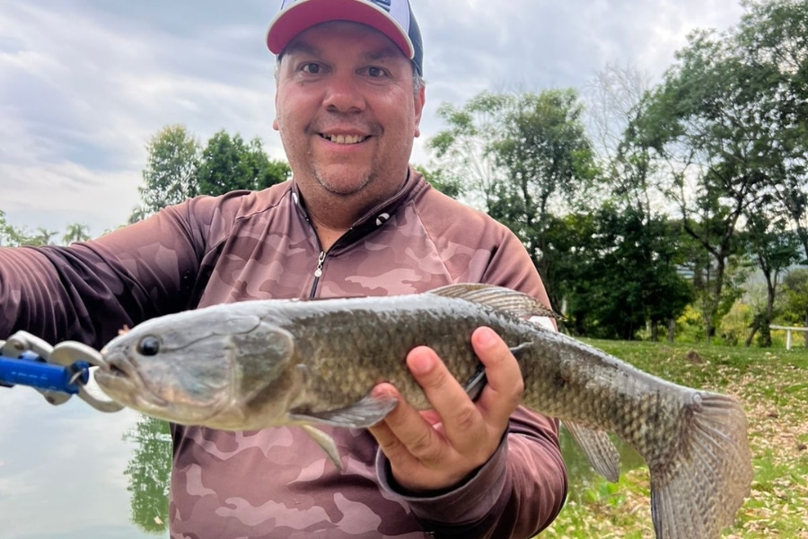 Mais uma pescaria que não deu certo? Aprenda os erros mais comuns, iscas, horários e técnicas ideais para cada ambiente e espécie.