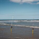 Imbé recebe o 1º Open Lindóia Surf Casting, torneio de pesca esportiva com pesque e solte, prêmios de até R$ 3 mil e ações solidárias.